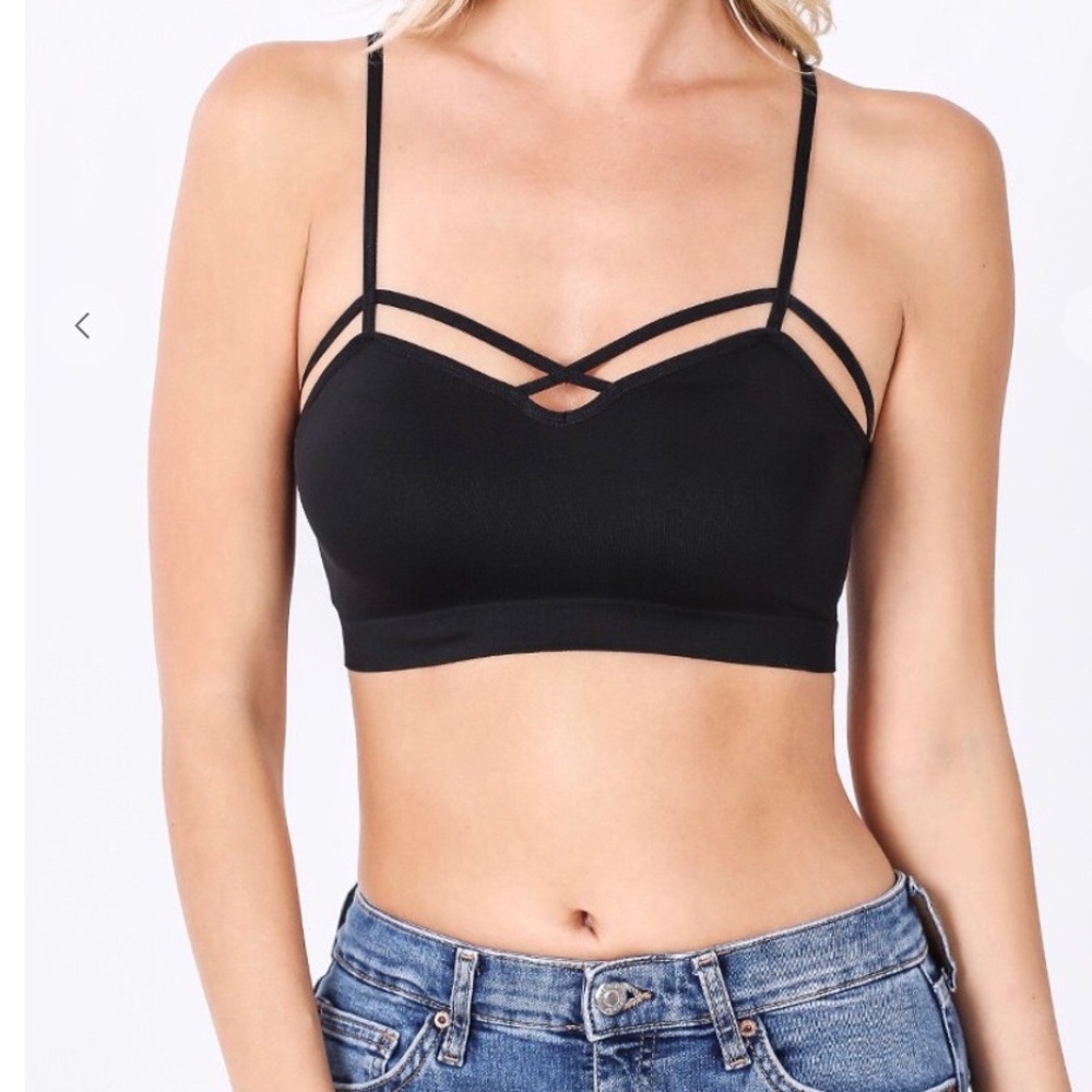 BOUTIQUE ITEM- SEXY BRALETTE IN BLACK, HAS PADS, STRAPPY DETAILS, SEAMLESS